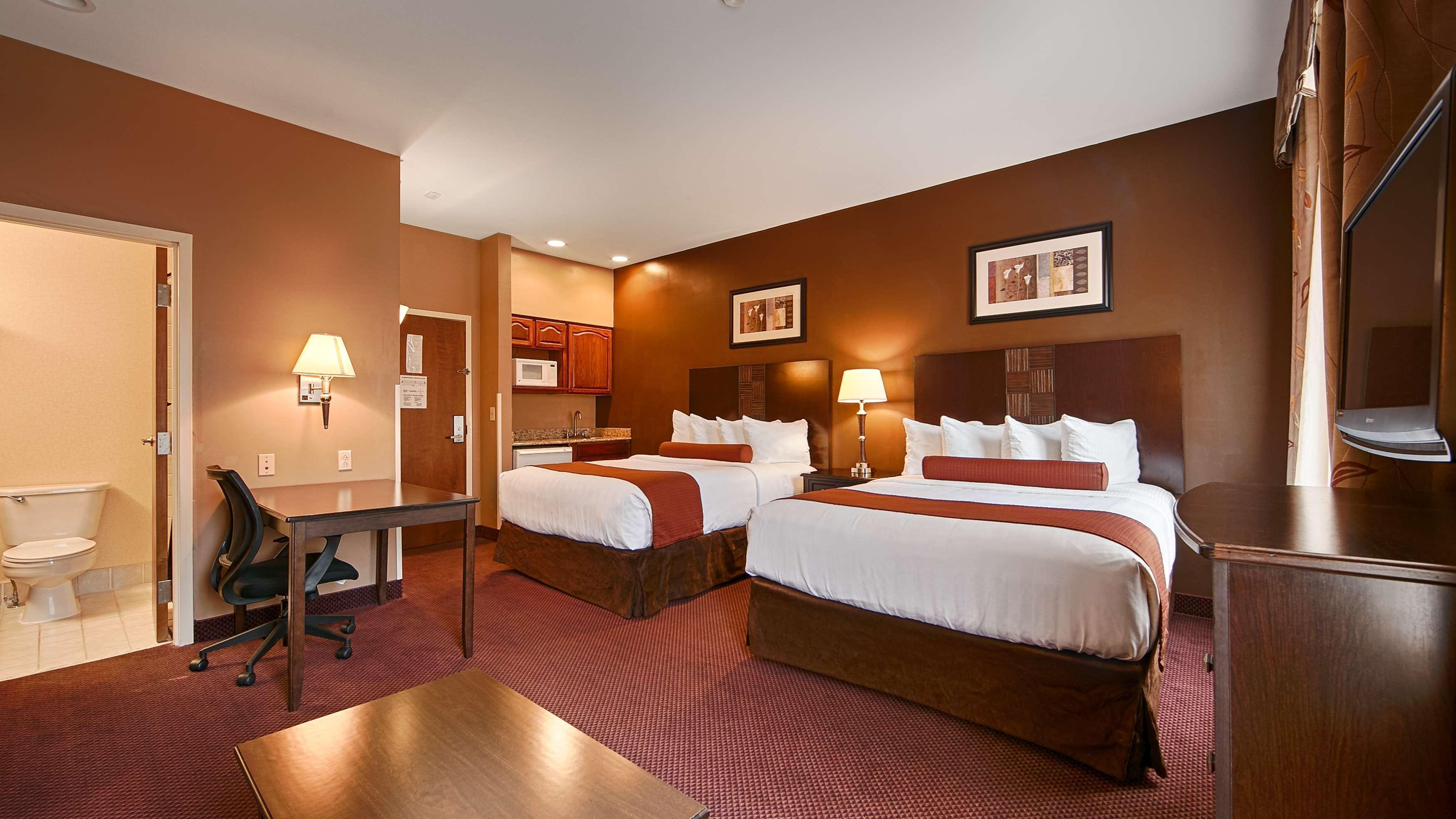 Best Western Plus Hannaford Inn & Suites Kenwood Exteriör bild