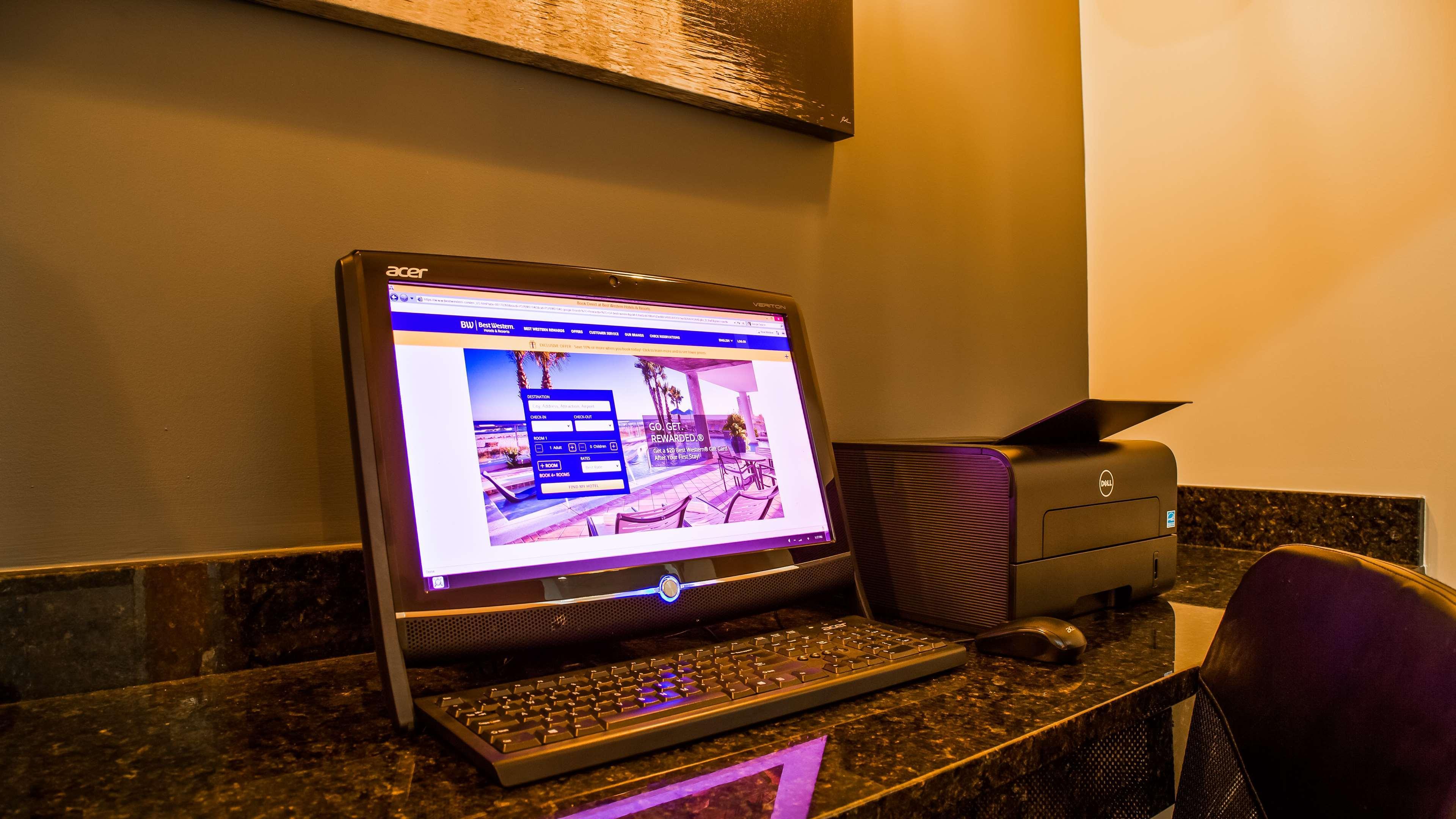 Best Western Plus Hannaford Inn & Suites Kenwood Exteriör bild