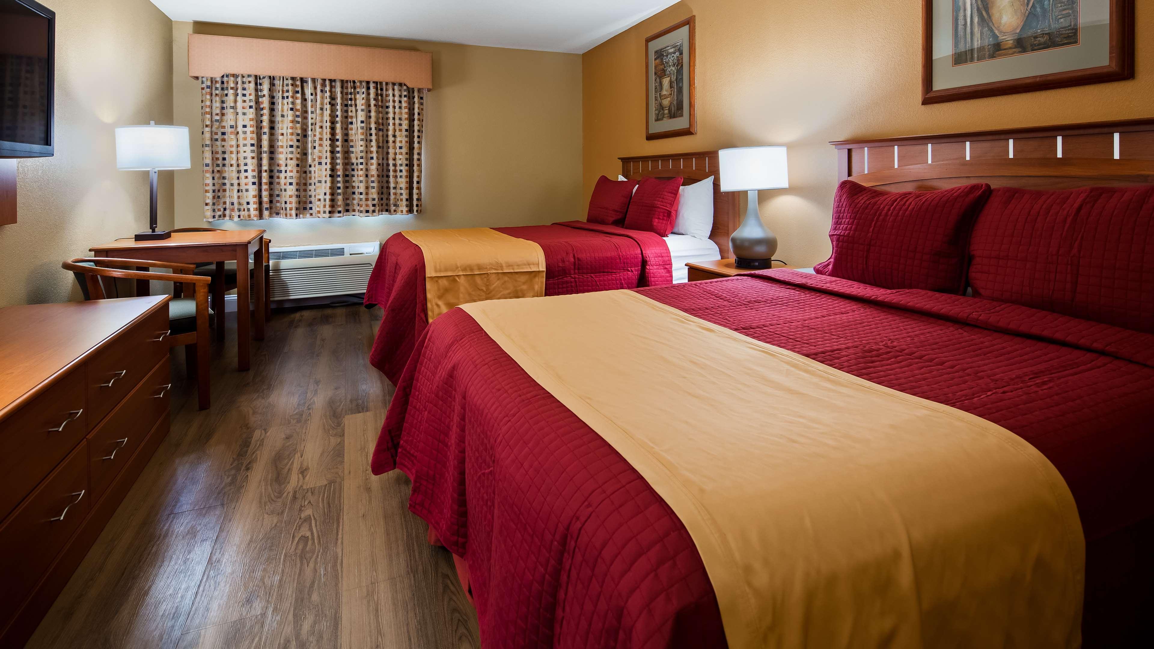 Best Western Plus Hannaford Inn & Suites Kenwood Exteriör bild