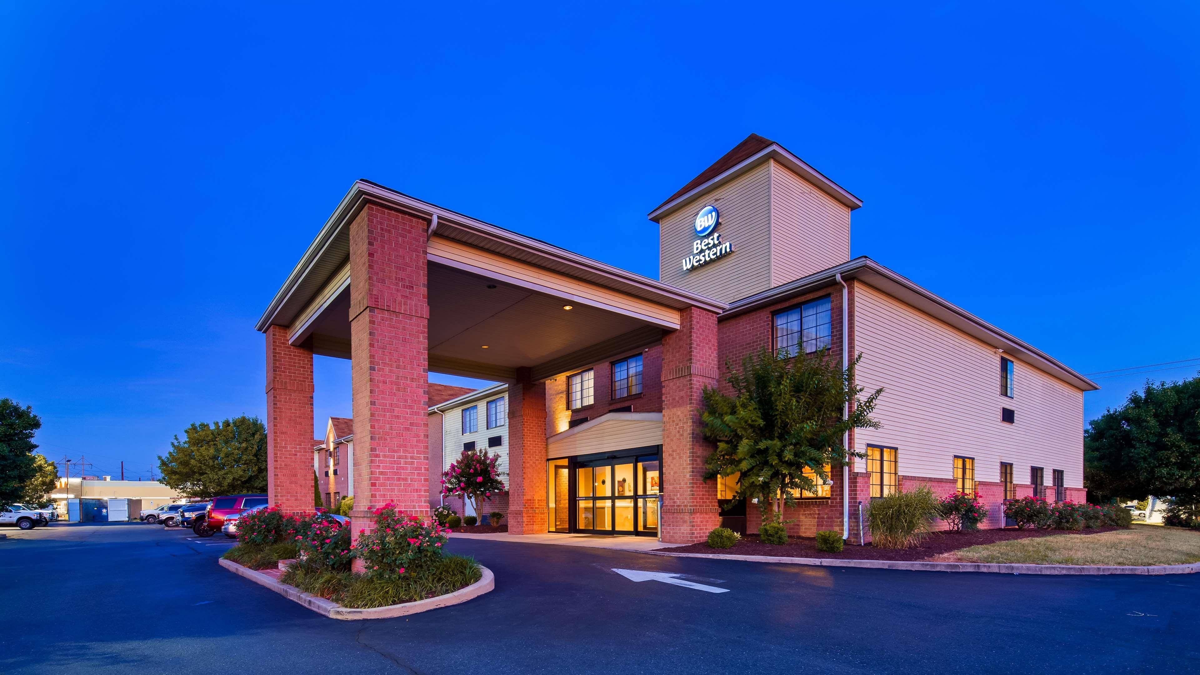 Best Western Plus Hannaford Inn & Suites Kenwood Exteriör bild