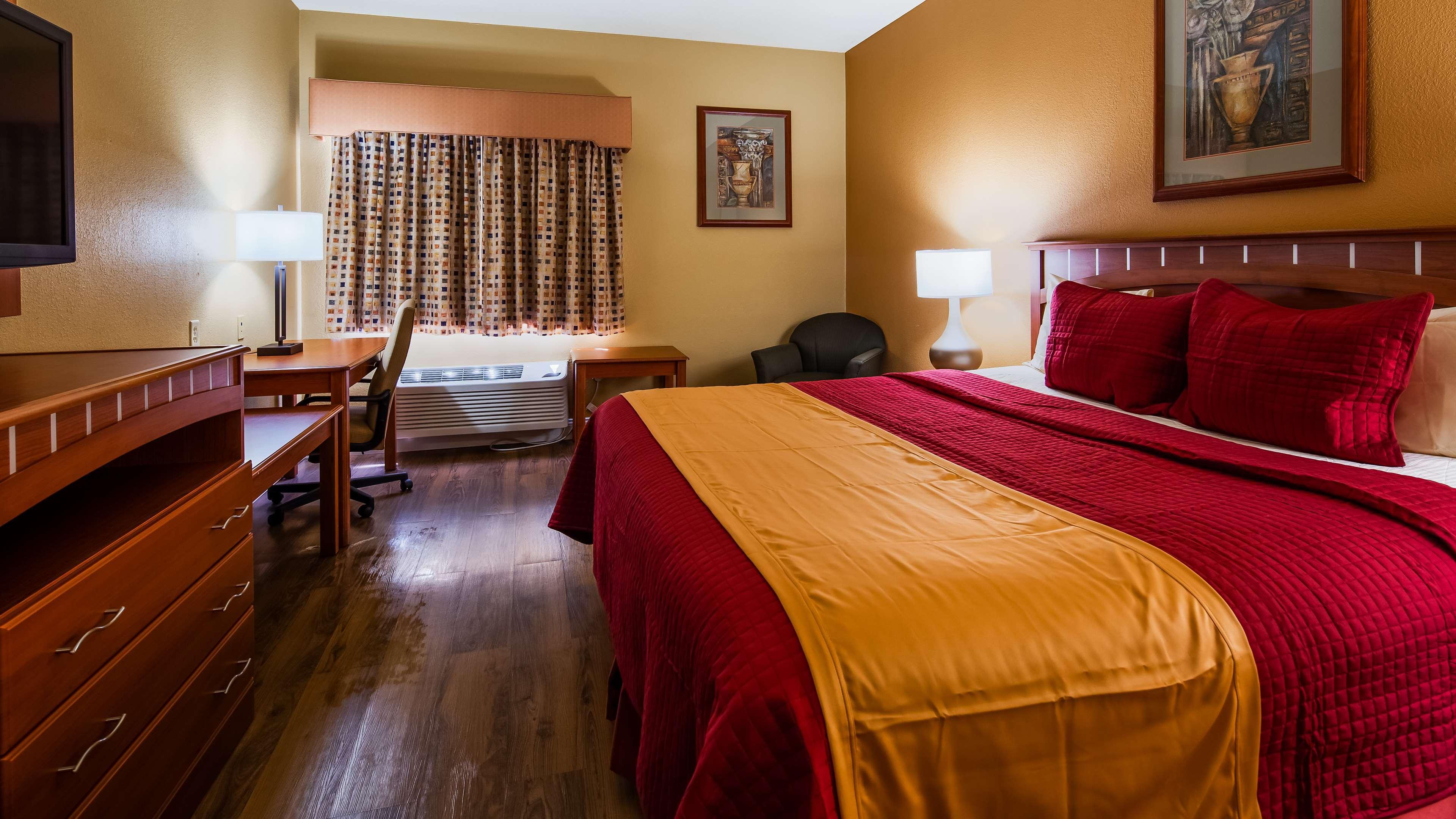 Best Western Plus Hannaford Inn & Suites Kenwood Exteriör bild