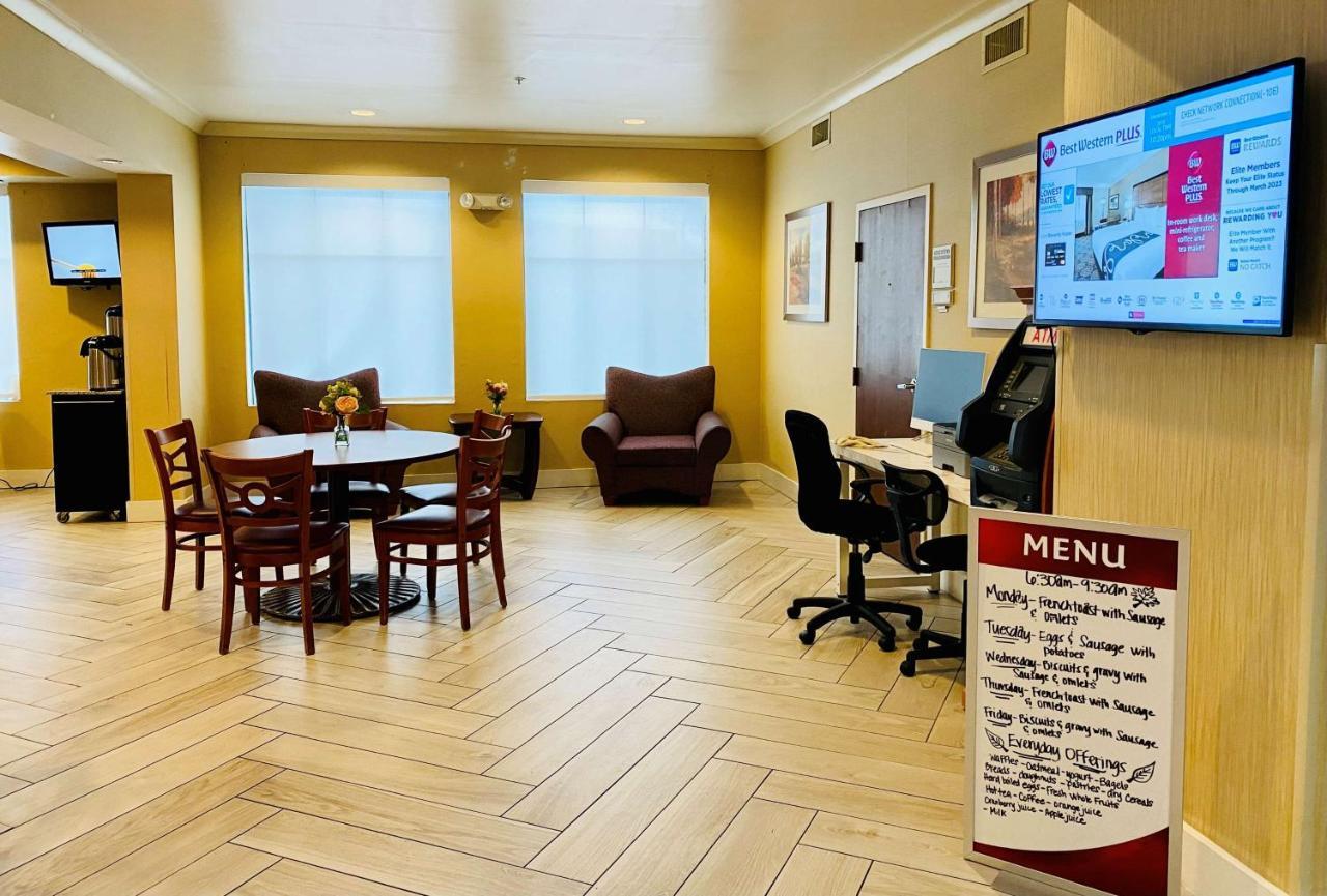 Best Western Plus Hannaford Inn & Suites Kenwood Exteriör bild
