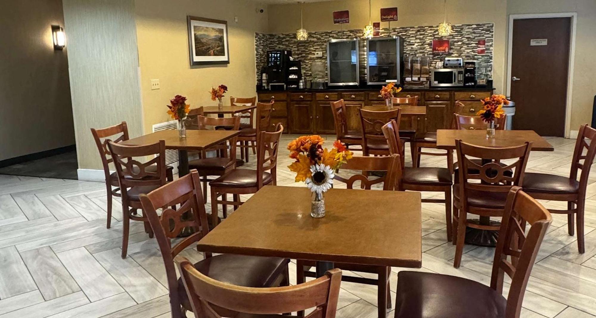 Best Western Plus Hannaford Inn & Suites Kenwood Exteriör bild