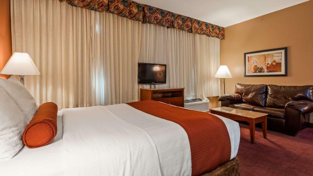Best Western Plus Hannaford Inn & Suites Kenwood Exteriör bild