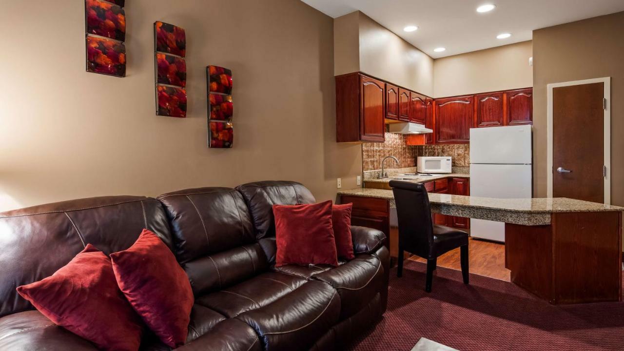 Best Western Plus Hannaford Inn & Suites Kenwood Exteriör bild
